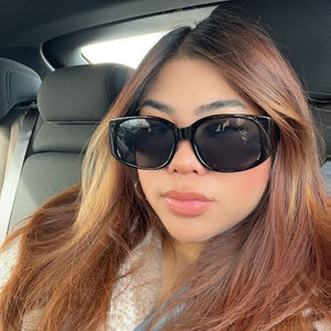 Meet your Posher, Sheena lei